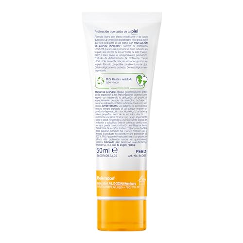 NIVEA SUN Protector Solar Facial Control De Brillo (50 ml), con Efecto Matificante de Larga Duración, Bloqueador solar FPS 50+, no Grasoso para Todo Tipo de Piel