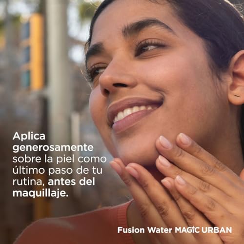 ISDIN Fusion Water Urban SPF 30, Protector Solar Facial, Textura ulltraligera de uso diario para entornos urbanos, 50ml