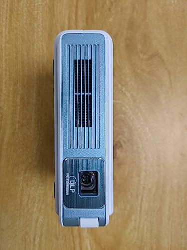 EZCast Proyector de Viaje J4a 2024: Portátil con Android 10, batería y Altavoz Integrados. Ideal para Camping y Viajes. DLP 1080p, Compatible con HDMI, USB, iPhone y Laptop