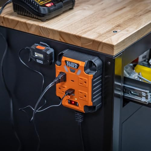 Klein Tools 29601 Multicontacto magnético con Protector de sobretensión, Cable de extensión, 4 Tomas, 3 Puertos USB, Cable de 1.5 Metros, con luz, PowerBox 1