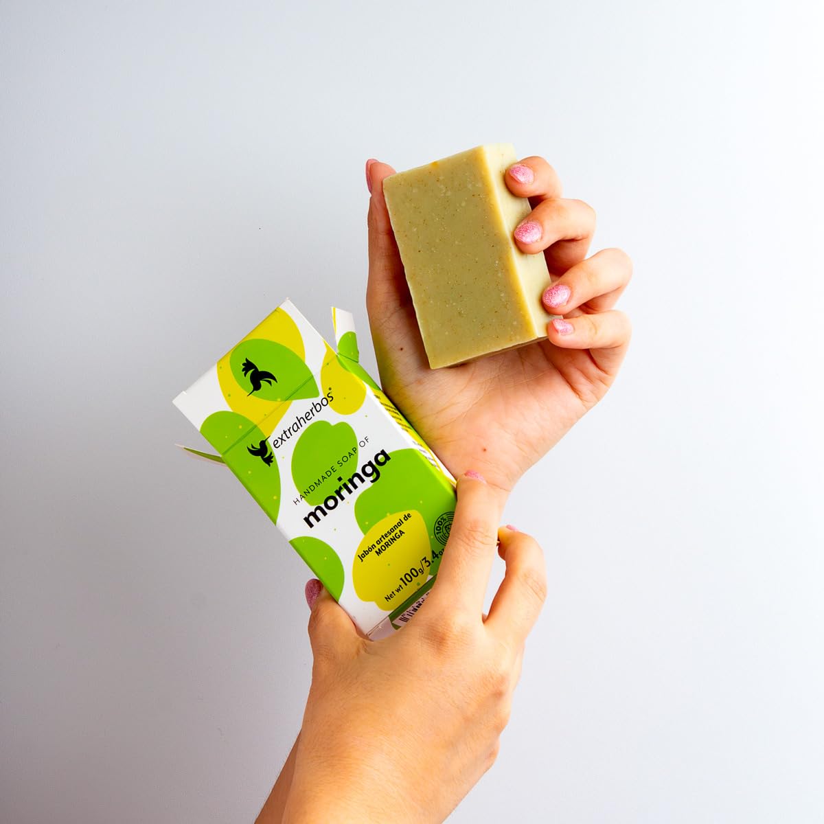 Extraherbos Pack 3 Jabones de Moringa Artesanales 100g c/u - Antiedad, Hidratante y Nutritivo - Limpiador Facial y Corporal con Hoja de Moringa y Aceite de Coco - Vegano, Cruelty Free - 3 Piezas