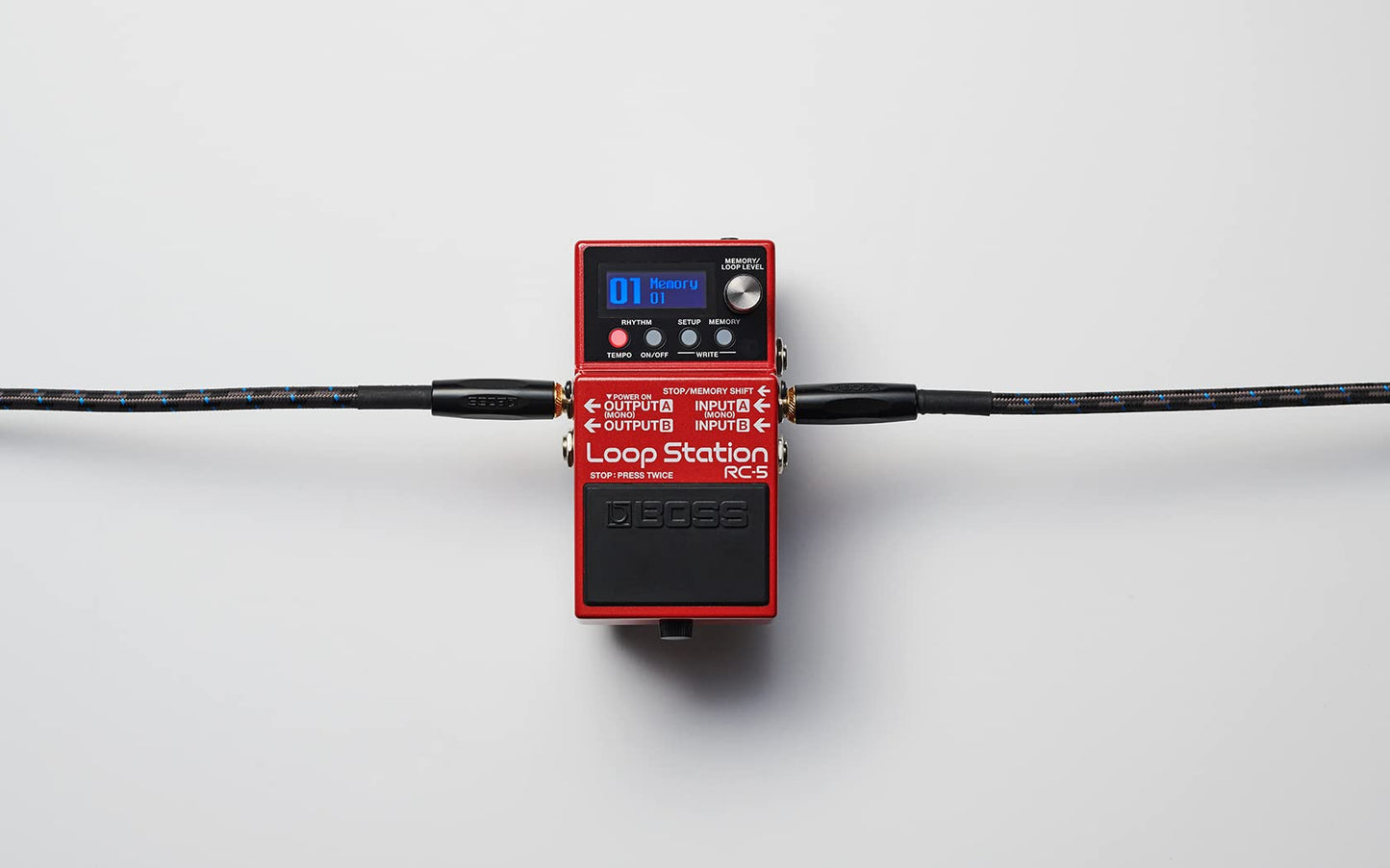 BOSS Loop Station RC-5 Con Adaptador De Corriente, Cable De Instrumento De 10 Pies, Cable De Conexión De 6 Pulgadas Y Púas - Paquete Completo