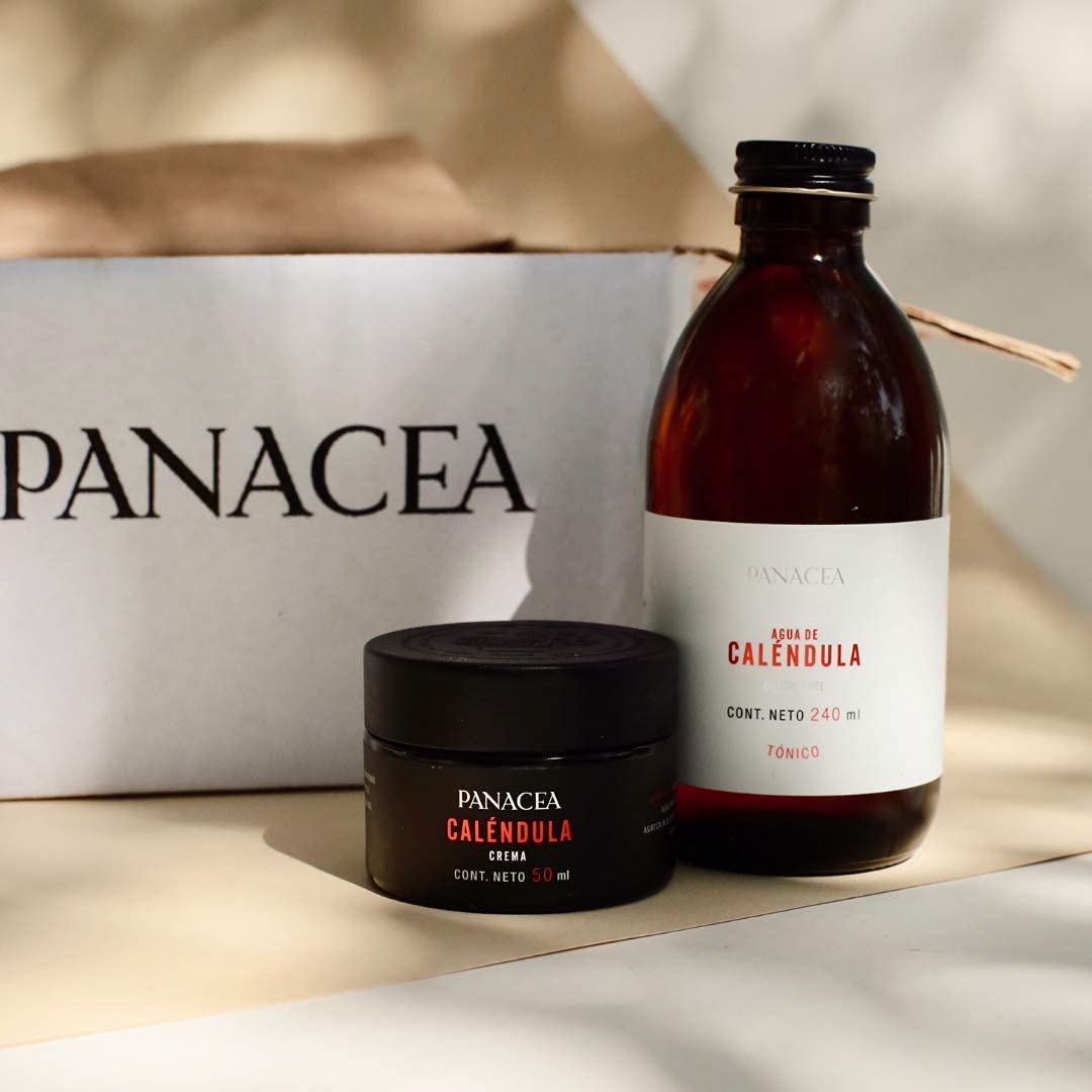 Crema facial de CALÉNDULA. Hidratante. Contiene caléndula, sábila y centella asiática. Su fórmula base está hecha de aceite de coco, uva, cera de abeja y manzanilla.50g.