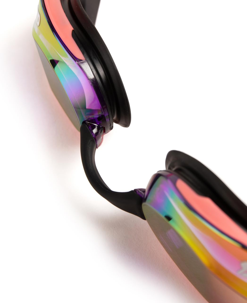ARENA - anteojos de natación unisex Cobra Ultra Swipe Racing para hombres y mujeres, tecnología antivaho, lente de espejo de policarbonato, violeta/coral