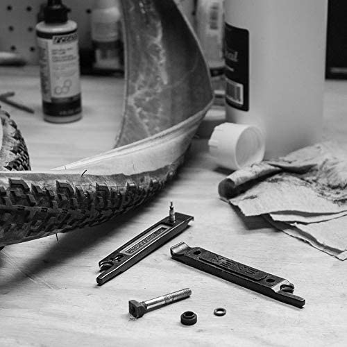 Herramienta de Reparación de Neumáticos Snēk Verde Militar con Palancas de Acero Inoxidable y Removedor de Núcleo de Válvula