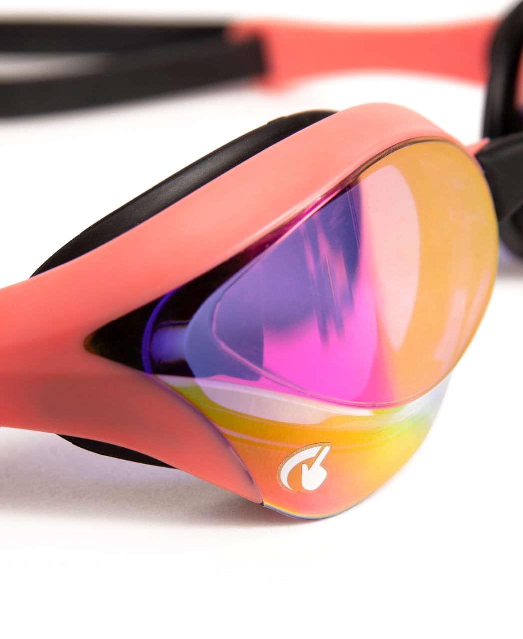 ARENA - anteojos de natación unisex Cobra Ultra Swipe Racing para hombres y mujeres, tecnología antivaho, lente de espejo de policarbonato, violeta/coral