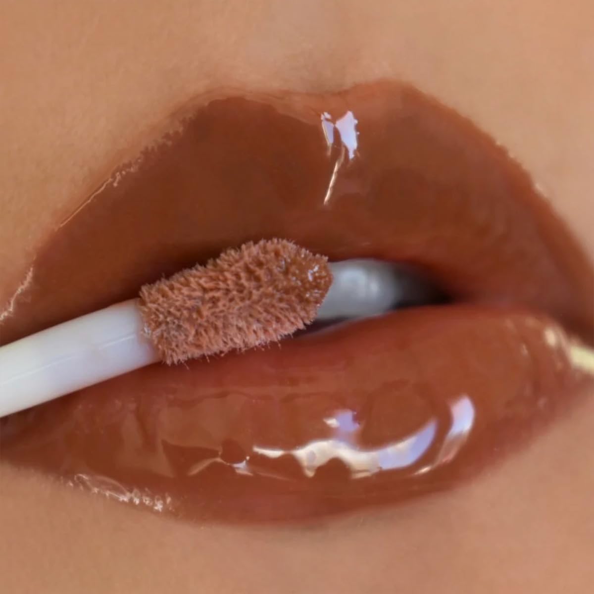 Moira Glow Getter Hydrating Lip Oil Aceite Labial Hidratante Varios Tonos (LET'S CUDDLE)