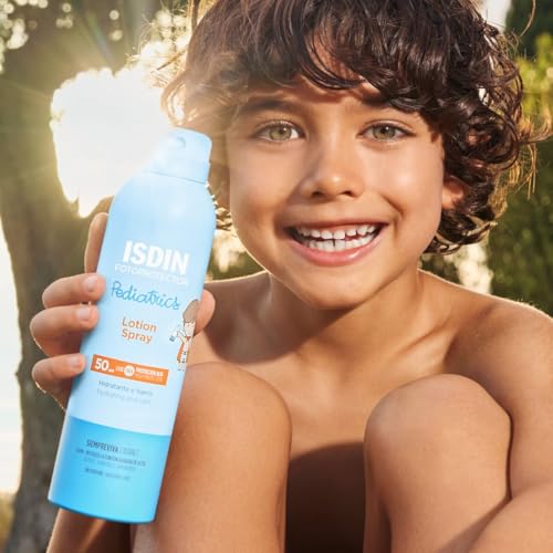 ISDIN fotoprotector lotion spray pediatrics spf 50, protector solar corporal para ninos, textura muy hidratante de absorcion inmediata para la piel del nino, 250ml