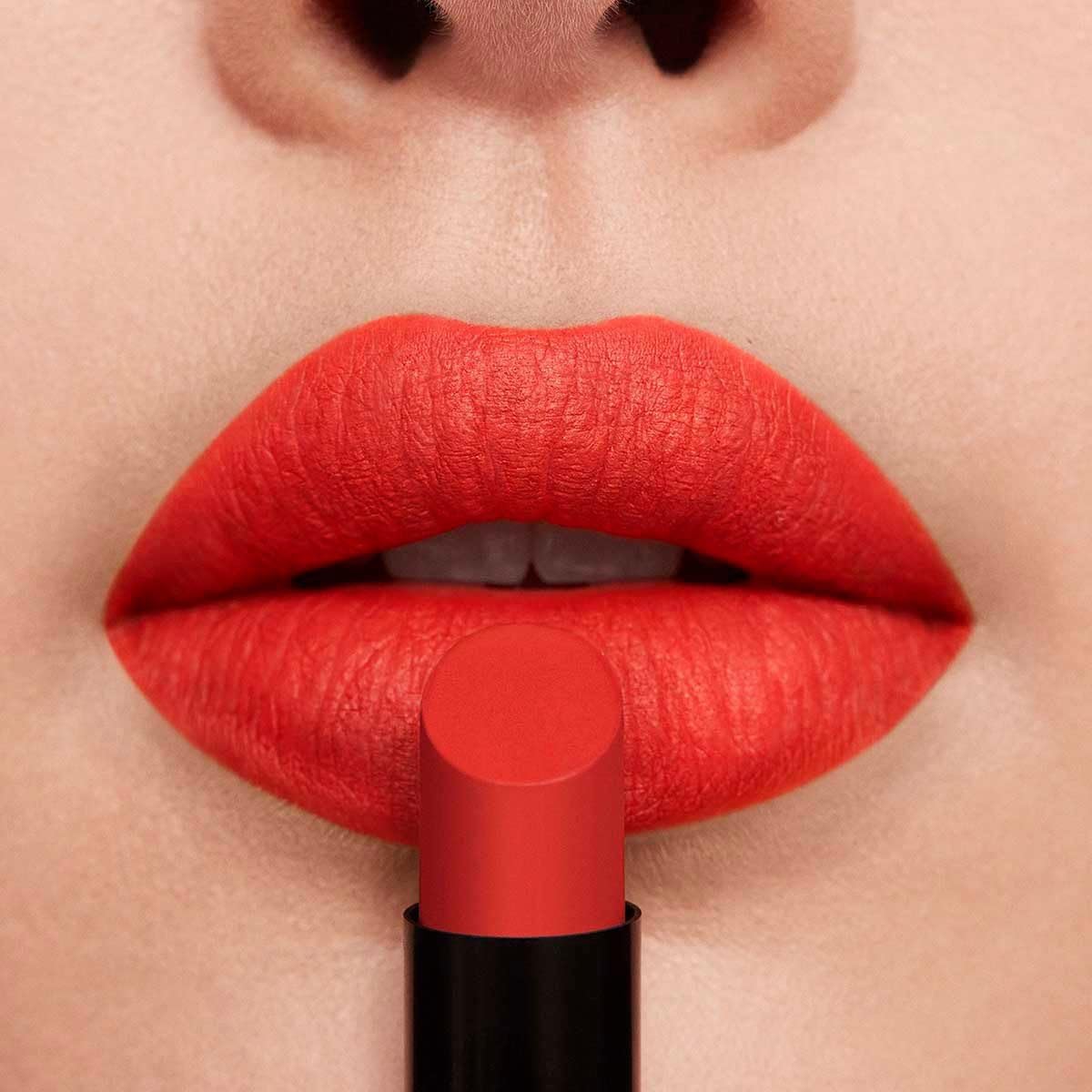 ColorStay Suede Ink Lipstick tono FEED THE FLAME