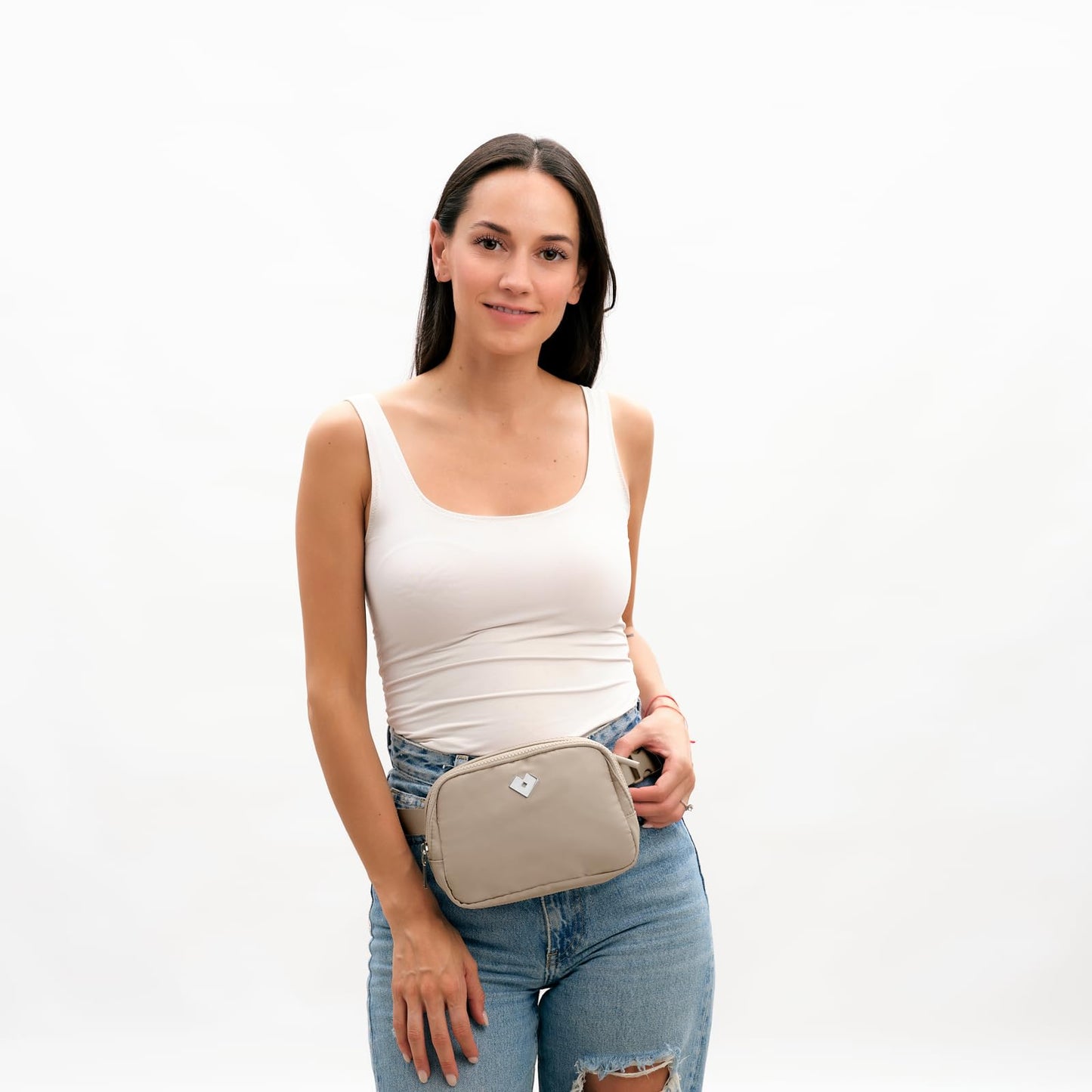 LuckyLy Cangurera para Mujer Deportiva y de Viaje, Bolsa Crossbody y Bandolera tipo Riñonera, Ligera, Repelente al Agua y con Múltiples Compartimentos, Regalos para Mujer y Mamá – Modelo Mina, Beige