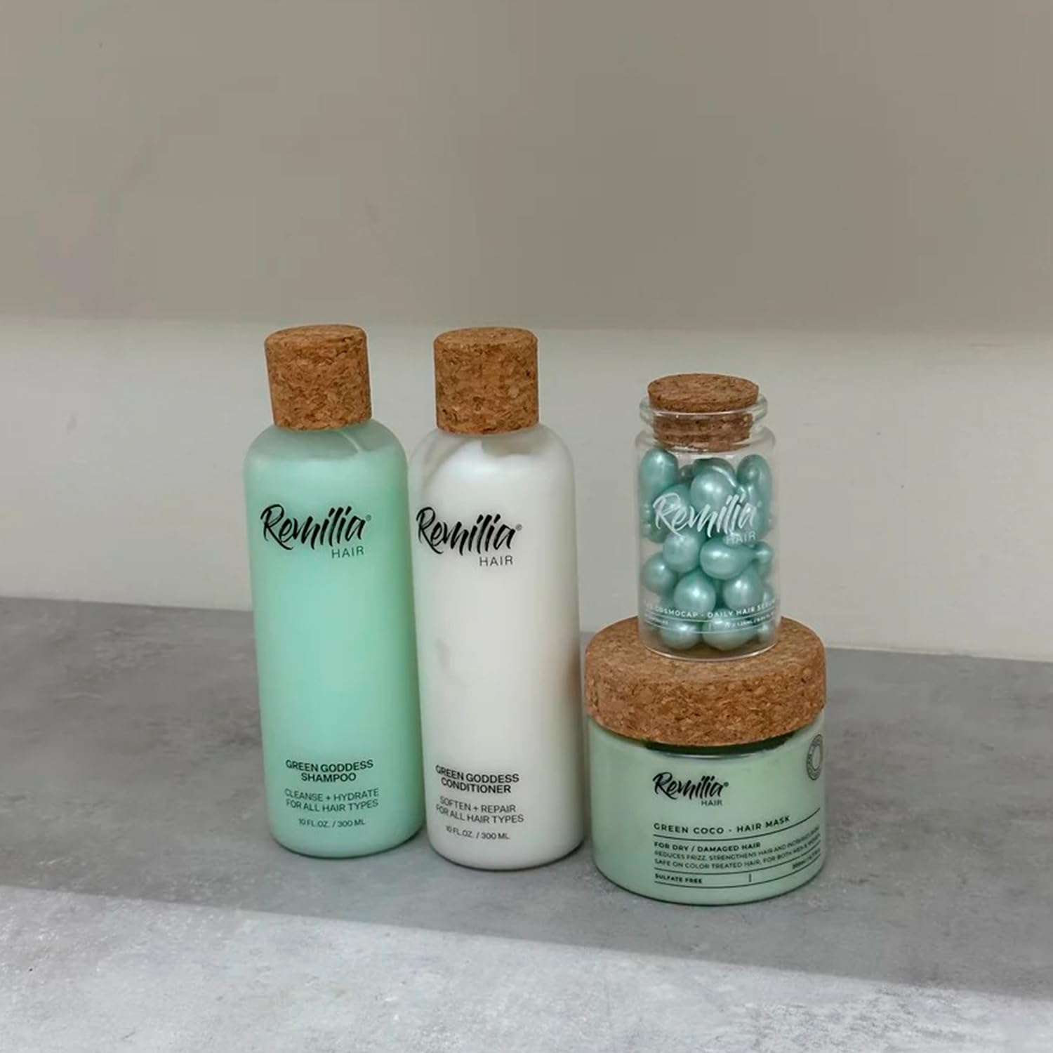 Kit de Cuidado Capilar Remilia en Blanco para Mujer: Suero, Mascarilla, Shampoo y Acondicionador
