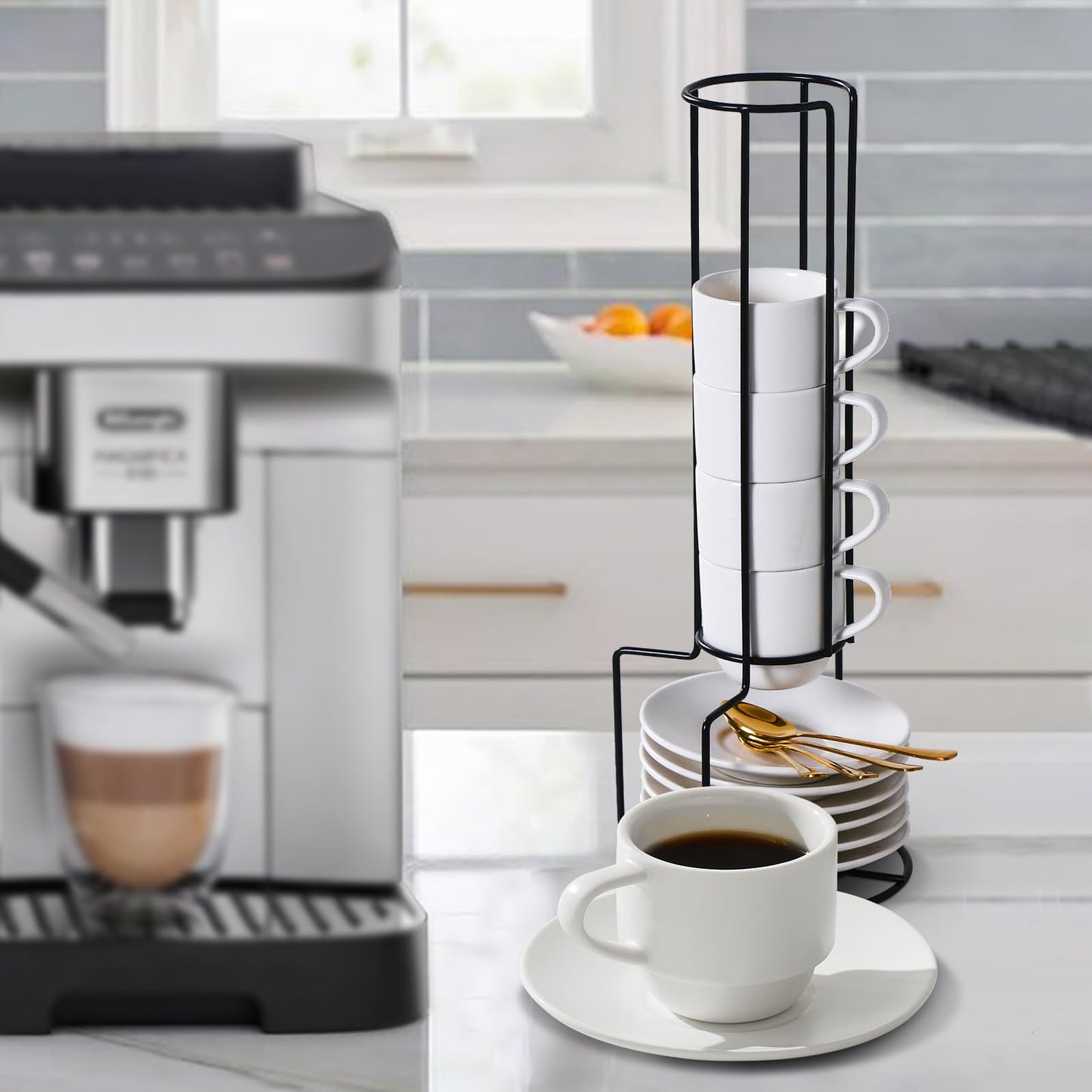 Lareina - Juego de 6 tazas de café apilables de porcelana con platillos, cucharas y soporte de metal, tazas de café pequeñas de 3 onzas, tazas de cerámica demitasse, color blanco