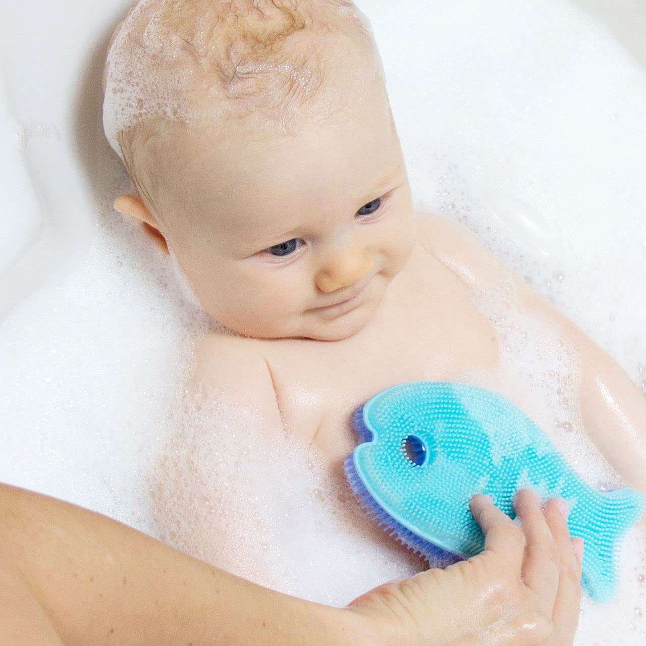 Innobaby Bathin' Smart Silicone Fish Antimicrobial Bath Scrub, Aqua/Periwinkle