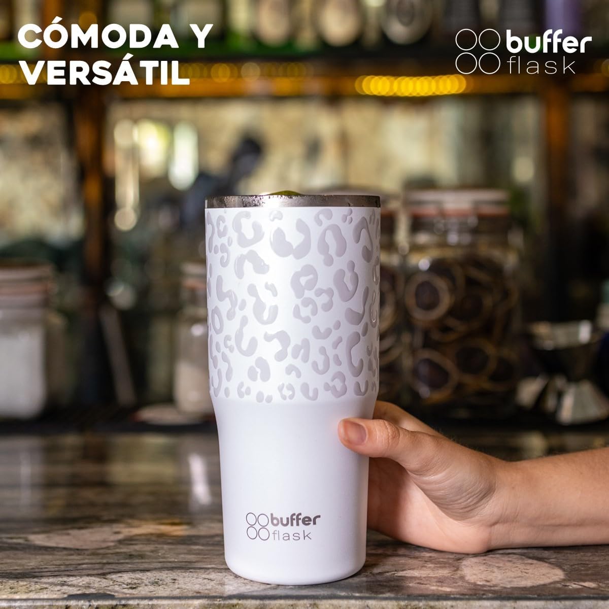 Buffer Flask - Vaso Térmico 700 ml - Termo para Café y Agua de Acero Inoxidable - Tapa Anti Derrame y Fugas - Taza Tumbler Mug para Bebidas Frías y Calientes - Incluye Popote - Color Leopardo Blanco