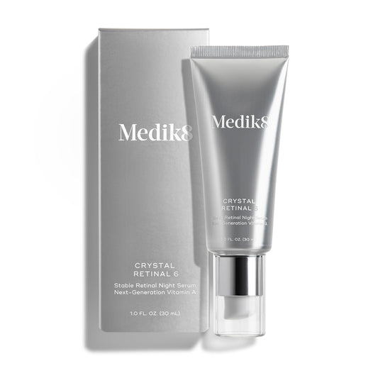 Medik8- RENUEVA Y REVITALIZA. Descubre una piel pura y joven con Medik8 Crystal Retinal, un sérum único que reinventa el cuidado de la piel con vitamina A. Formulado con retinaldehído, ácido hialuróni