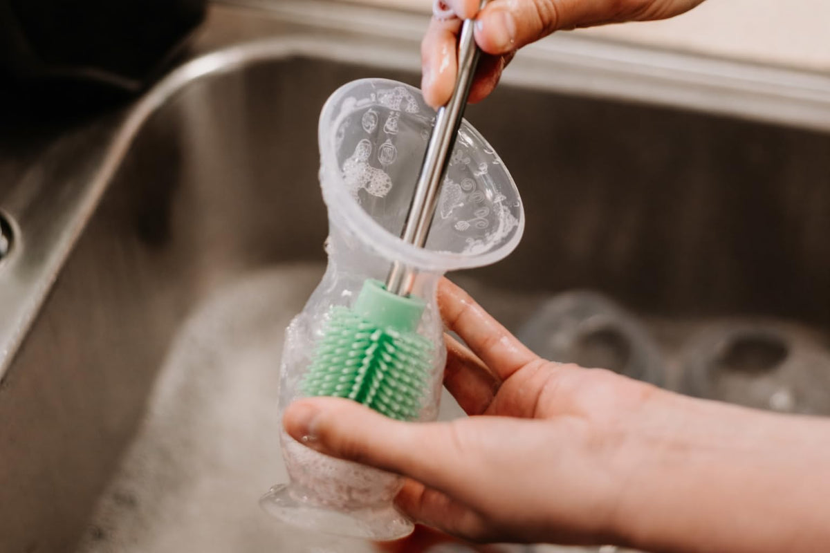 Haakaa cepillo para polvo de limpieza de silicona de grado alimenticio de doble punta (cepillo para polvo-lima)