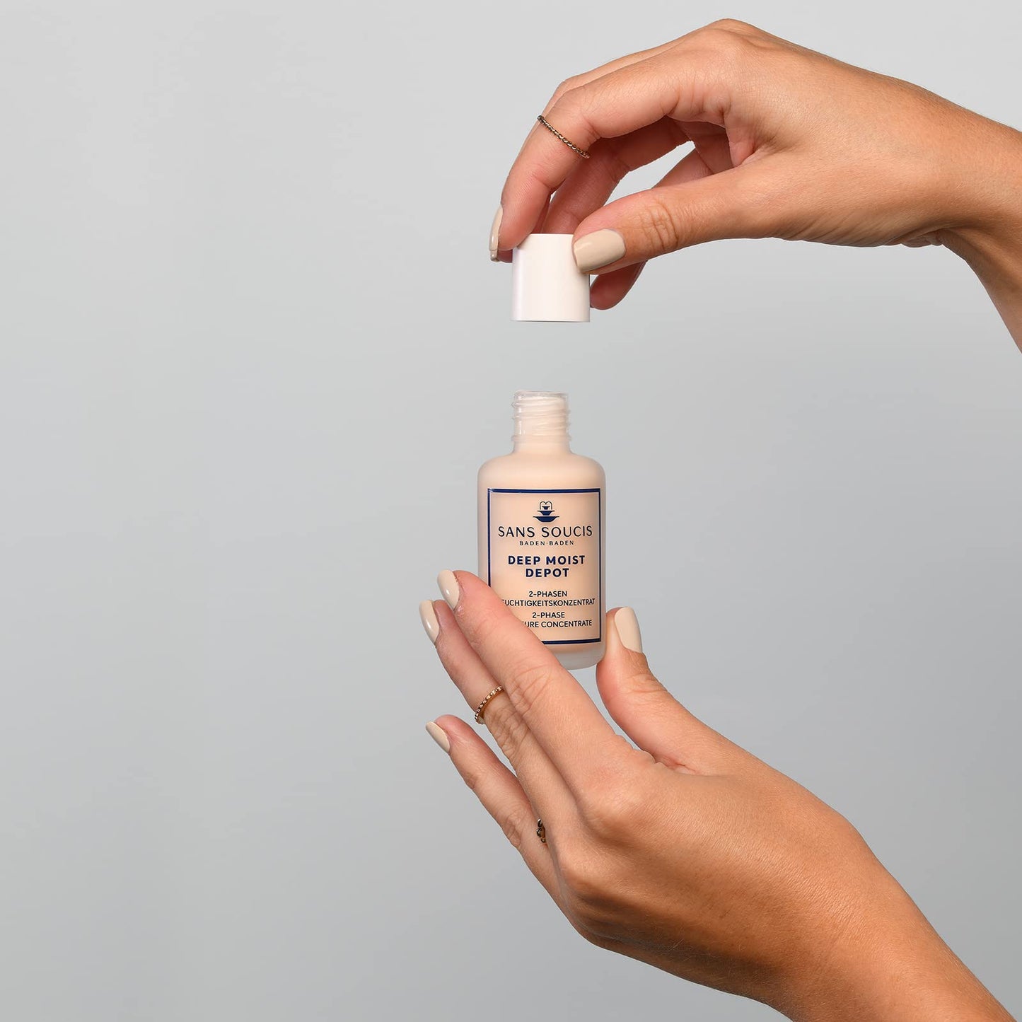 Sans Soucis Moisture Concentrate with Hyaluronic Acid