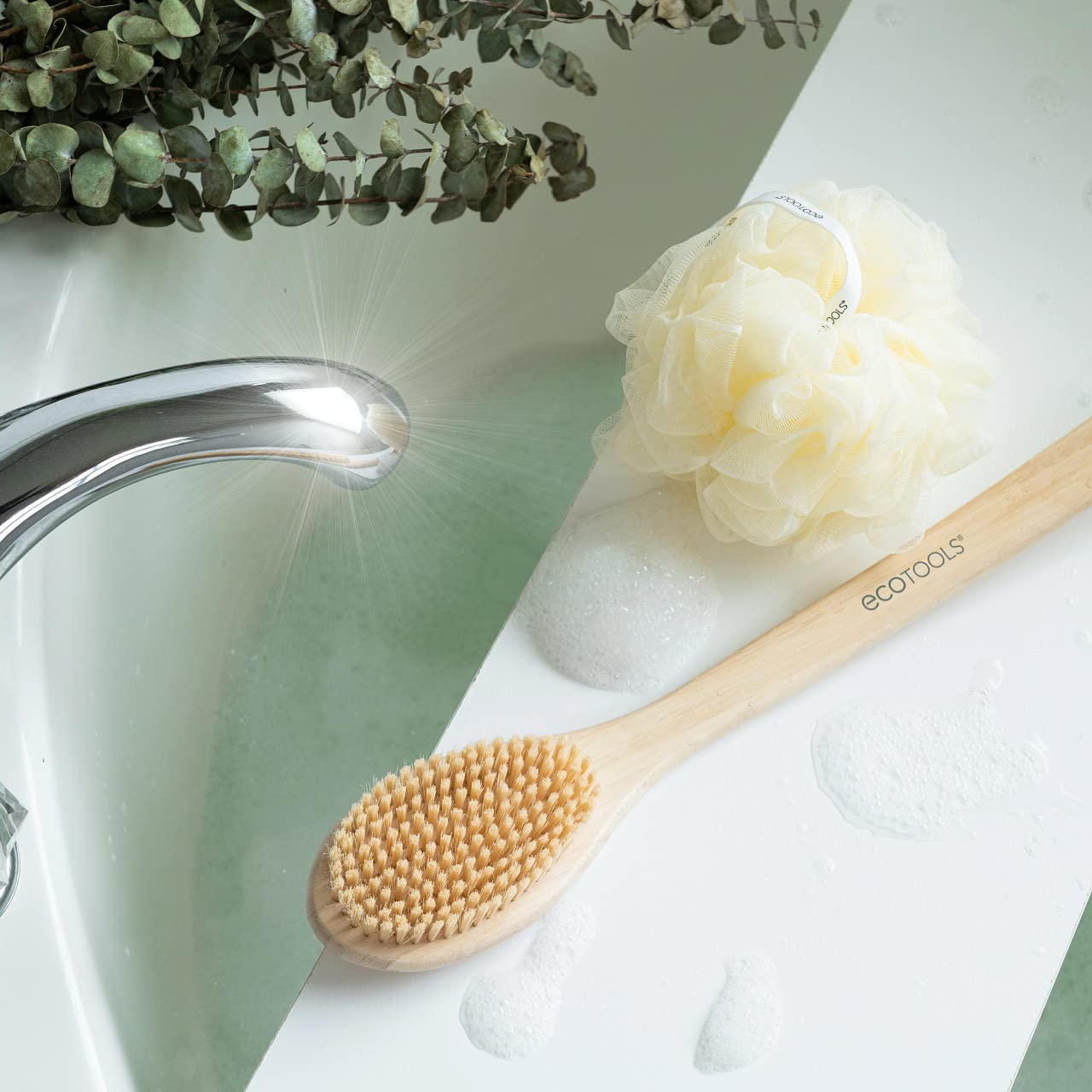 ECOTOOLS, Cepillo para Baño, Bristle Bath Brush, Cerdas Sintéticas Suaves, Mango Ergonómico, Exfoliación Delicada