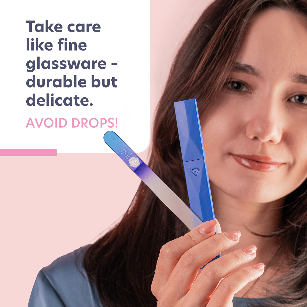 Lima de uñas de cristal con funda, lima de uñas de manicura Bona Fide, uñas de forma experta con lima de precisión suave, deja las uñas lisas, lima de vidrio checo de alta calidad de agua/cobalto