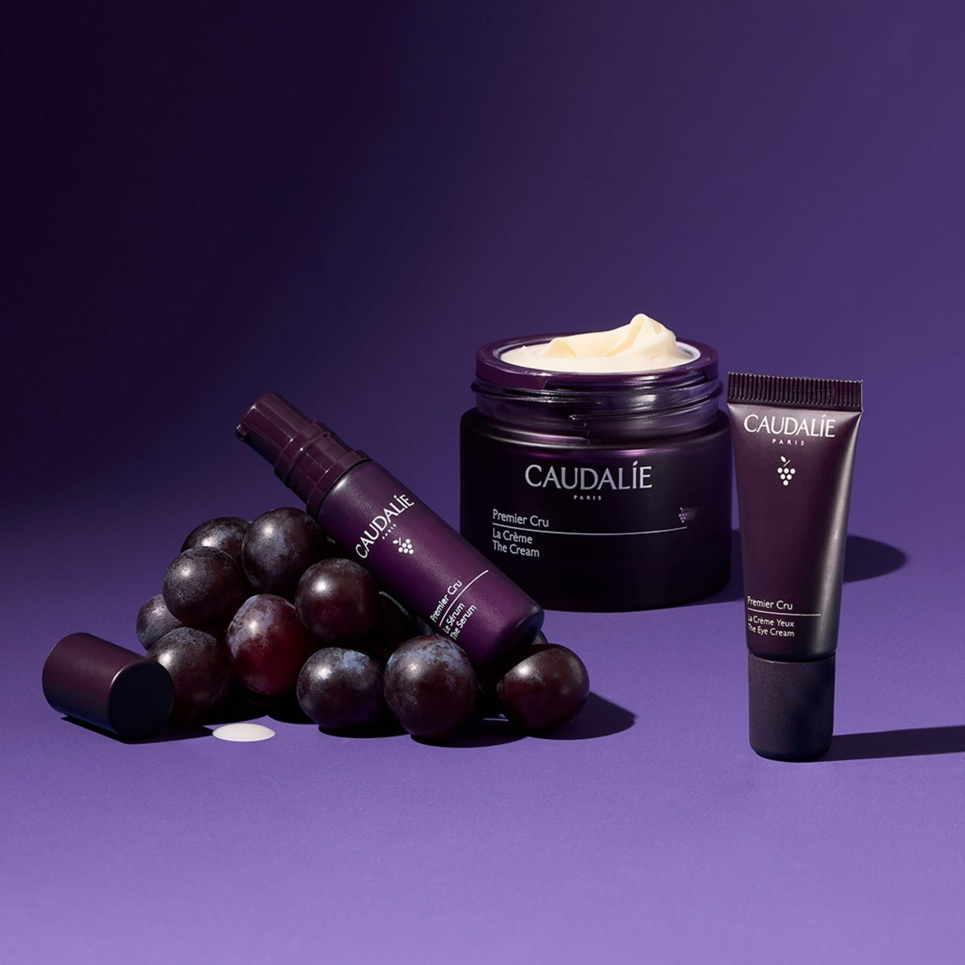 Caudalie Premier Cru Set de Cuidado de la Piel para Corregir Todos los Signos de la Edad con Crema Hidratante Antiedad Premier Cru en Tamaño Completo + 2 Productos de Viaje Gratis (Valor de $4366.67)