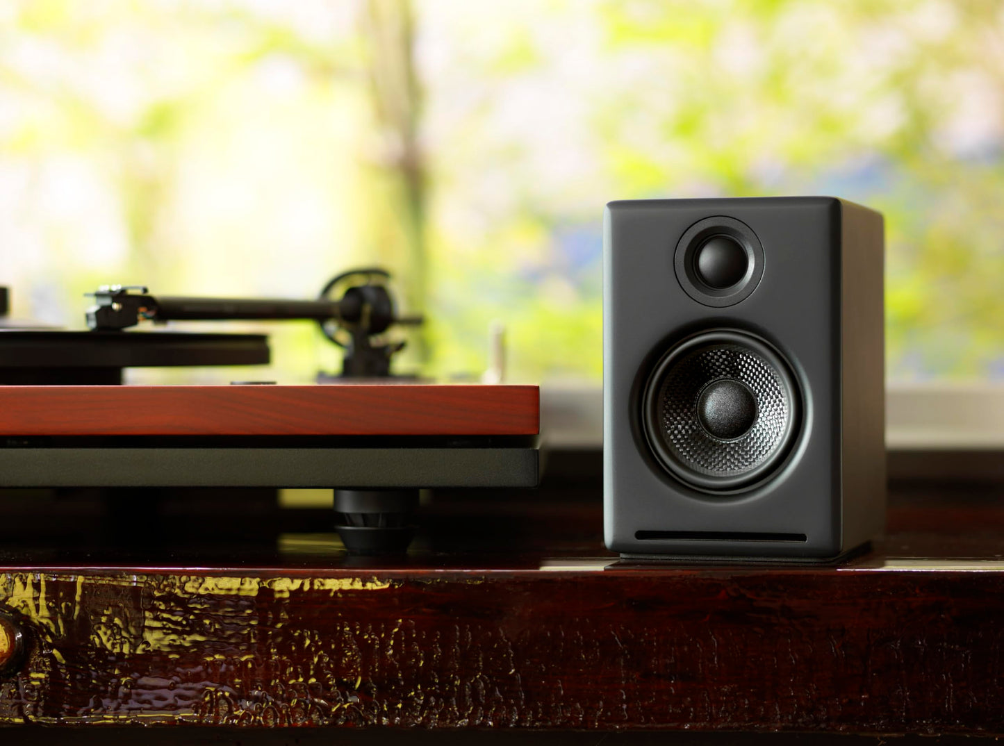 Audioengine Altavoces de Escritorio inalámbricos Bluetooth A2 Plus: Altavoces de computadora de 60 W para música y Juegos