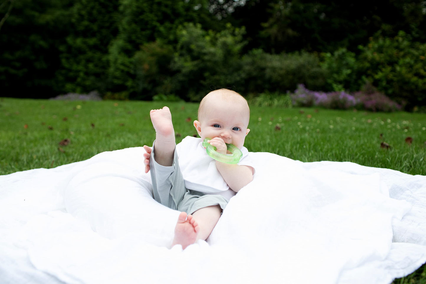 green sprouts Stay-dry Bibs (10 pack) | Ultimate protection from drools & spit ups | Waterproof inner layer, Knitted terry cotton and polyester, Machine washable