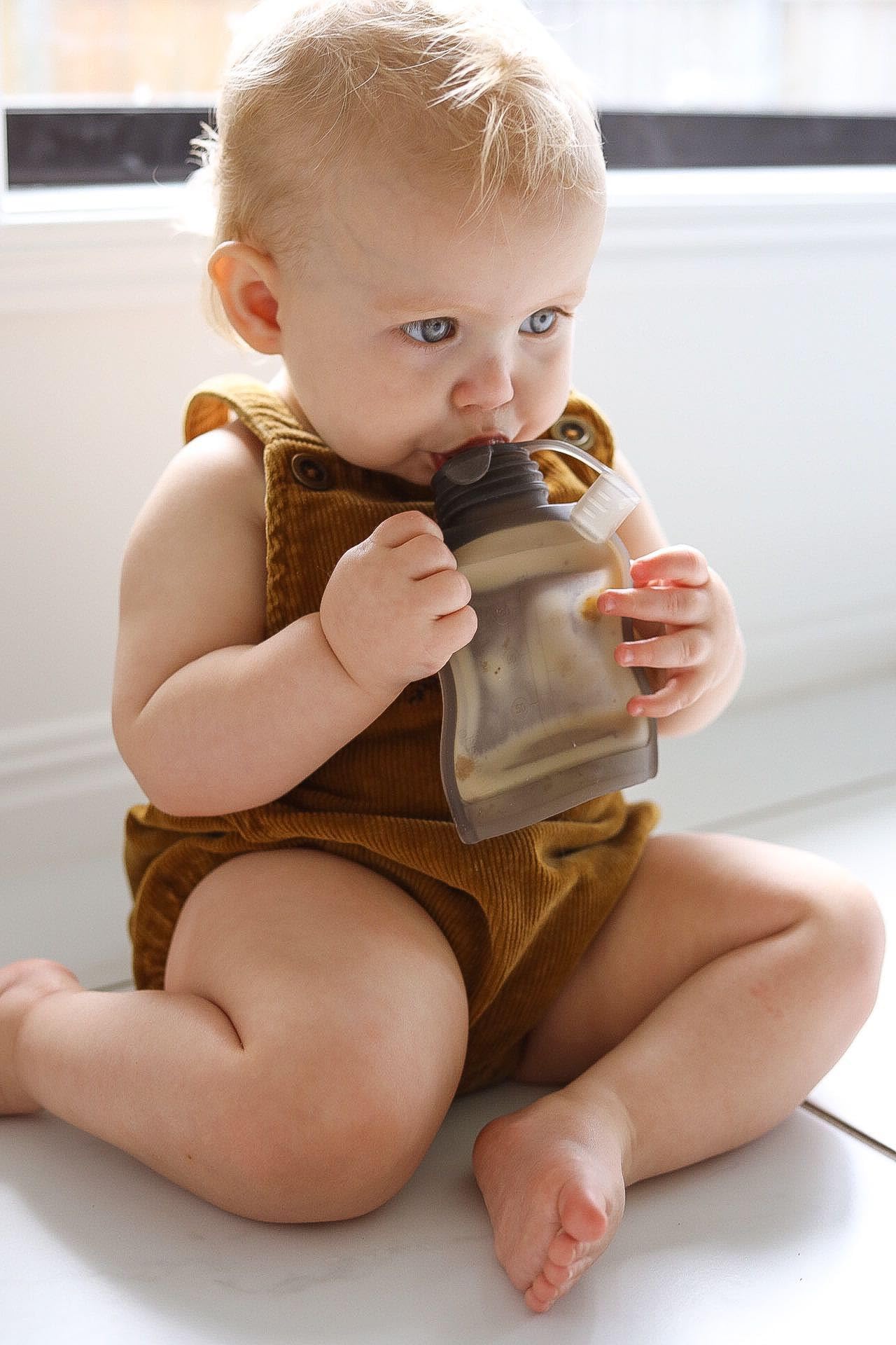 Bolsa de silicona haakaa Yummy Pouch 4.5 onzas – Bolsa de merienda y batido reutilizable de silicona, recargable, resistente a fugas, apta para lavavajillas, almacenamiento de alimentos ecológico para