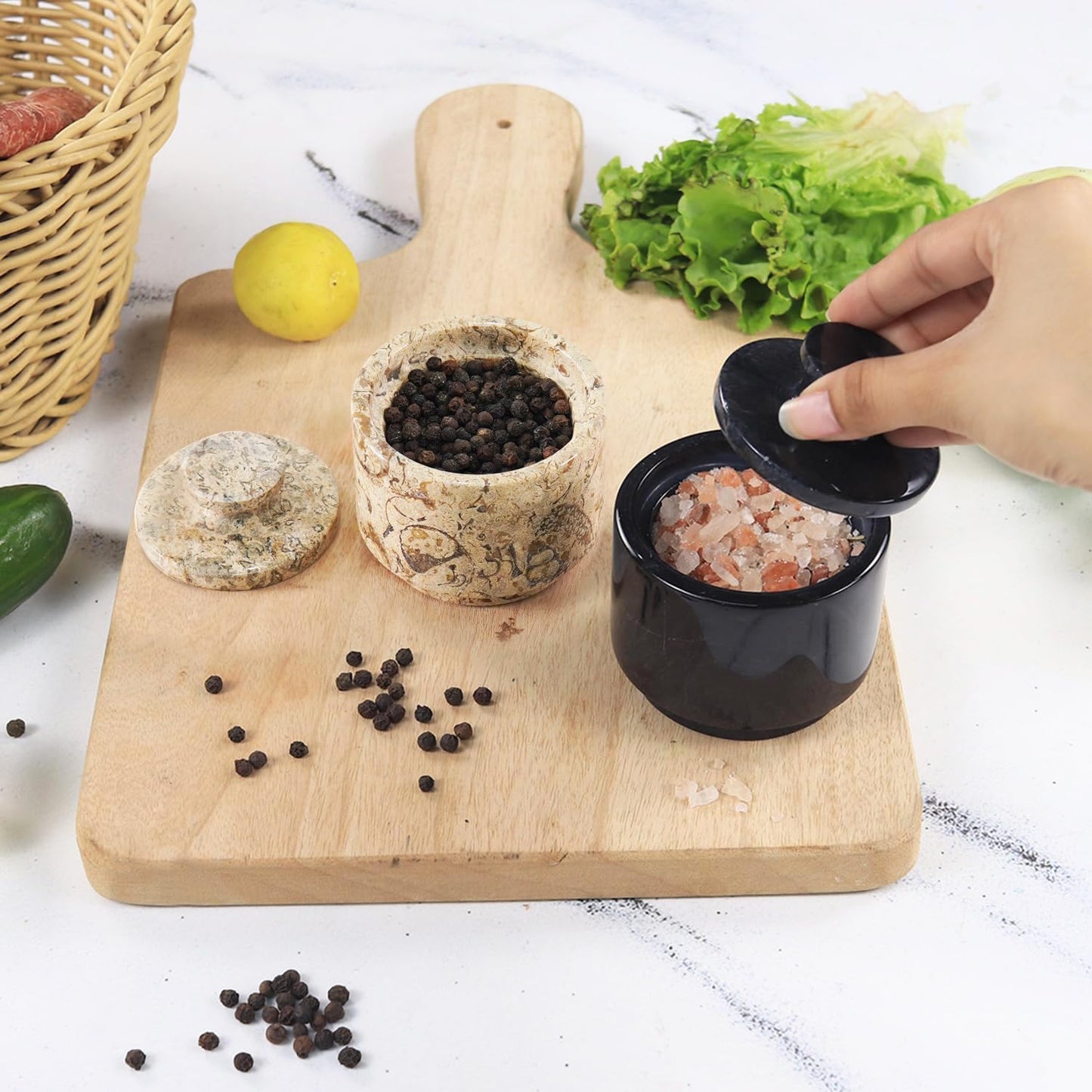 MARBLOUS KRAFTS - Bodega de sal de mármol con tapa de 3 pulgadas, cuencos de sal y azúcar de color negro y coral, recipientes de sal y pimienta celta para el hogar y la cocina