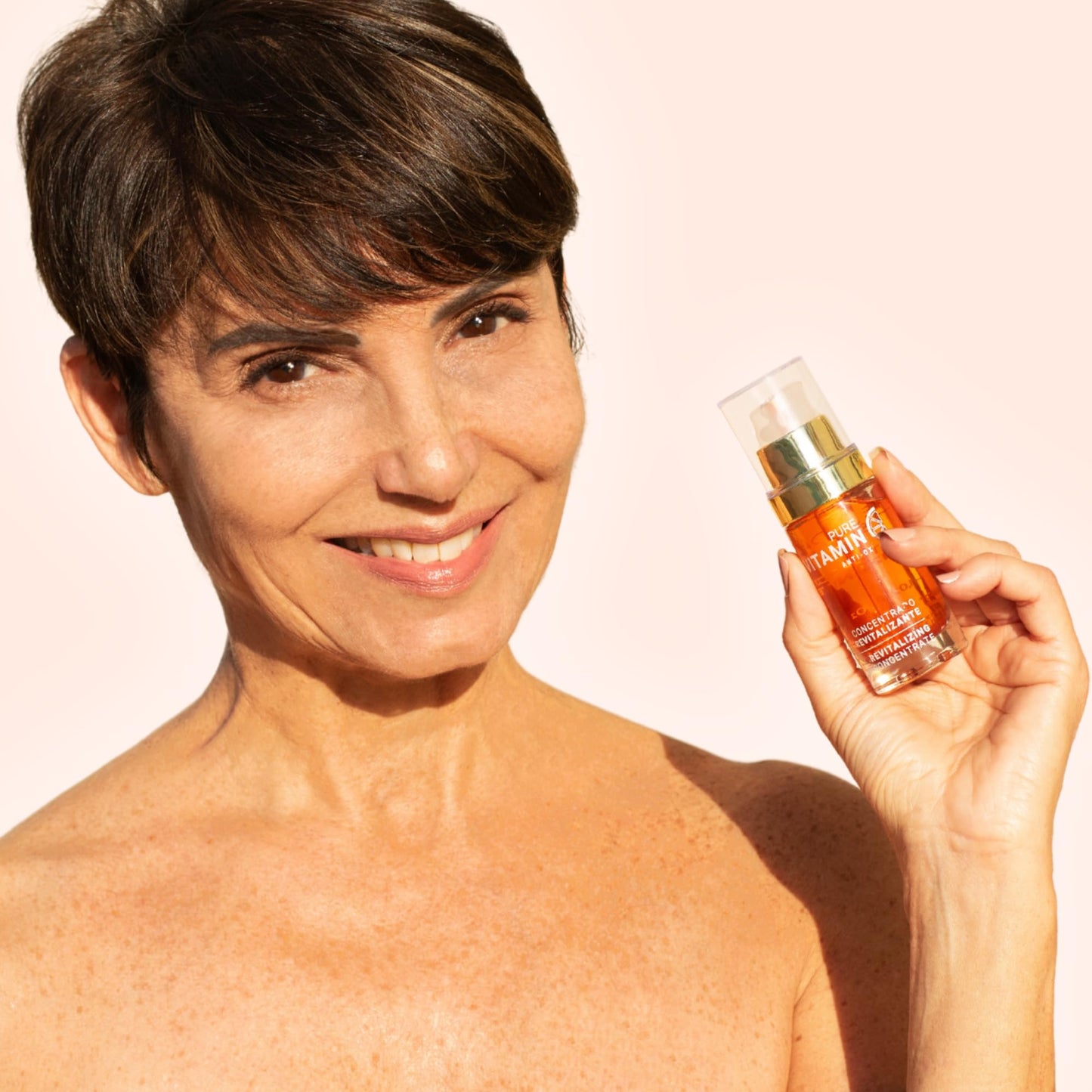 Noche Y Dia Night and Day Vitamin C Revitalizing Concentrate Serum for Face with Bitter Orange, Lemon, & Kiwi Seed 1.02 fl oz