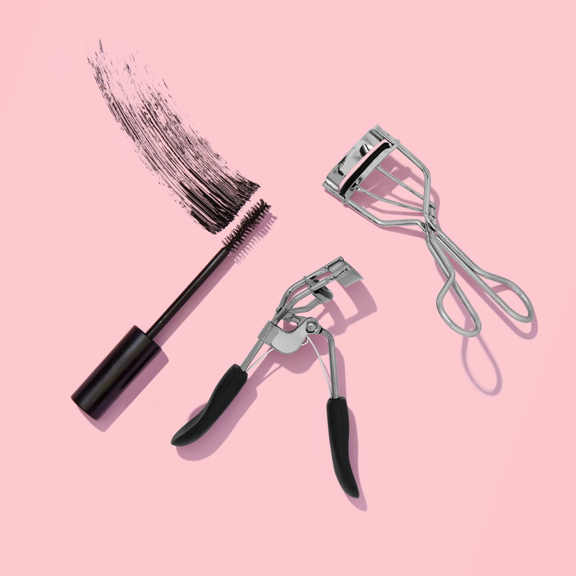 e.l.f., Pro Eyelash Curler, Strong, Contoured, Lifting, Creates Long Lasting, Eye-Opening, Voluminous Lashes, Includes Additional Rubber Replacement Pad