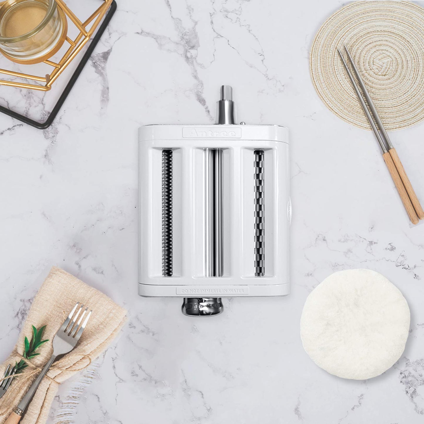 Antree Juego 3 en 1 para batidoras KitchenAid incluye rodillo de hoja de pasta, cortador de espaguetis, accesorios para cortador de fettuccine y cepillo para polvo de limpieza