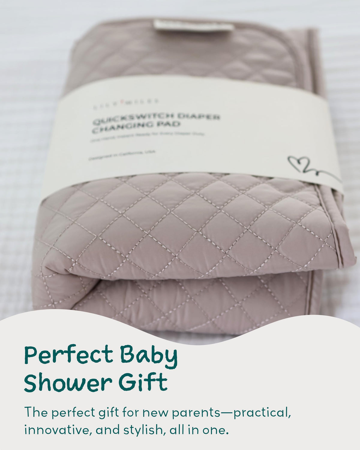 Lily Miles - Cambiador de pañales portátil, cambiador de bebé con cierres magnéticos, almohadilla de viaje para bolsa de pañales, esencial para bebé, tapete lavable e impermeable (arena suave, regular