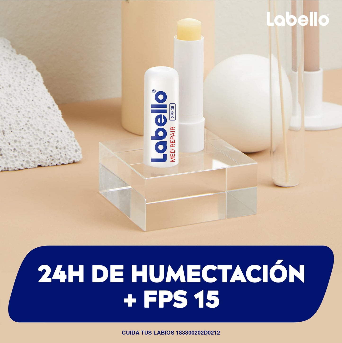 Labello Bálsamo Labial Caring Beauty Nude (4.8 g), Color Intenso y Cuidado Duradero con Vitamina E y Aceite de Almendras Orgánico + Bálsamo Labial Humectante Fps 15 Med Repair, color Med, 4.8 gram