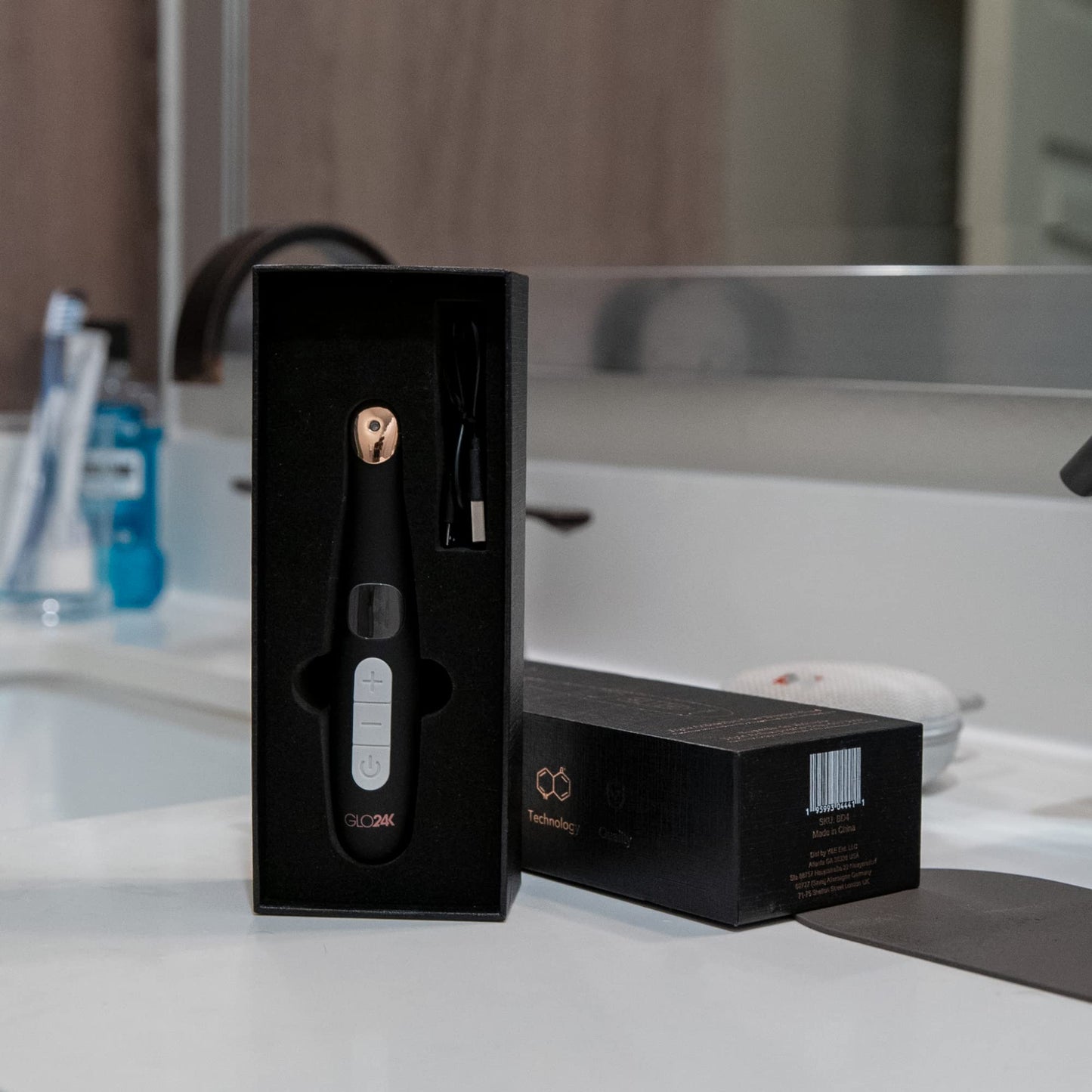 Masajeador de belleza para el cuidado de los ojos GLO24K. Para una piel radiante y hermosa alrededor de los ojos.