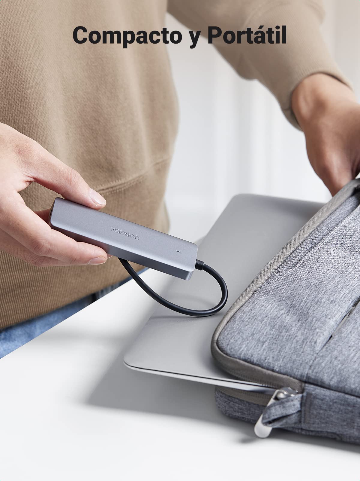 Adaptador USB C UGREEN Plata con 4 Puertos USB 3.0 para Dispositivos Tipo C