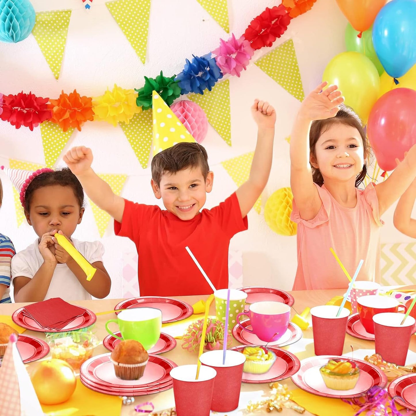 Juego de vajilla de fiesta, platos x 40, tazas x 20, servilletas x 20, cuchillos, tenedores y cucharas x 20, manteles 2 uds, Adecuado para bodas y fiestas de cumpleaños otras celebraciones (Rojo)