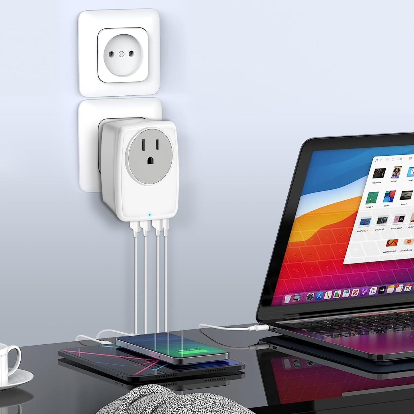 Adaptador de Enchufe Europeo de Viaje con USB C y 3 Puertos USB para España Francia Alemania Grecia Islandia