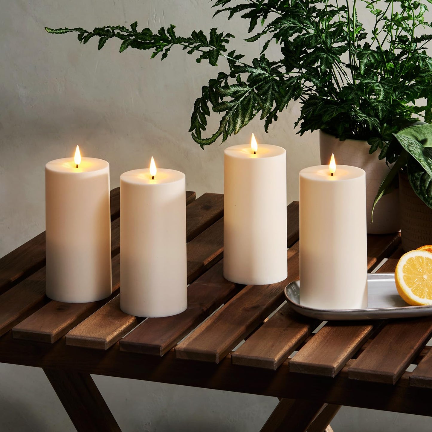 LampLust - Velas sin llama impermeables para exteriores, paquete de 4, 3 x 6 pulgadas, juego de velas LED parpadeantes con control remoto y temporizador incluidos, funciona con pilas, velas al aire