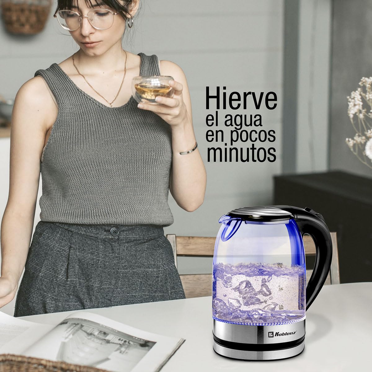 Koblenz Tetera Eléctrica, Hervidor de Agua Eléctrico de 1500 Watts y 1.7 Litros, Filtro Lavable, Base Giratoria de 360°, Luz LED y Apagado Automático, Hierve Agua, Infusiones, Té y Café (TEKM-1500 IN)