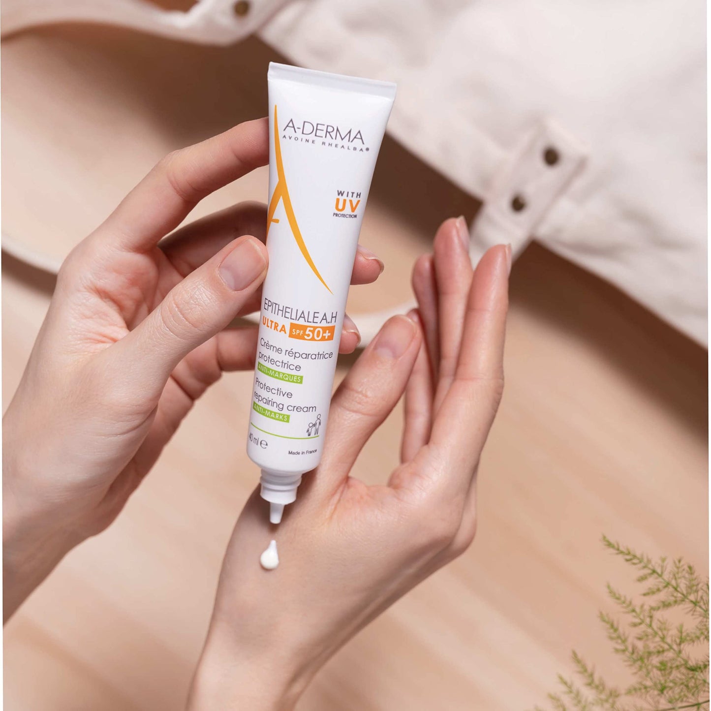 Crema Reparadora A-Derma Epitheliale A.H Ultra SPF50+ 40ml - Protección Solar y Regeneración de la Piel