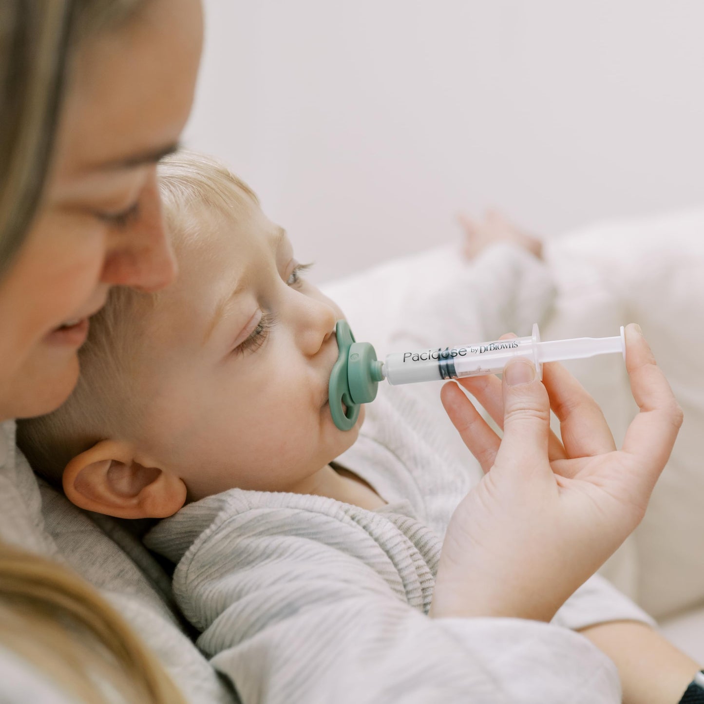 AGGIE MD Pacidose Pacifier Baby Medicine Dispenser with Oral Syringe | Newborn | 0-6 Months