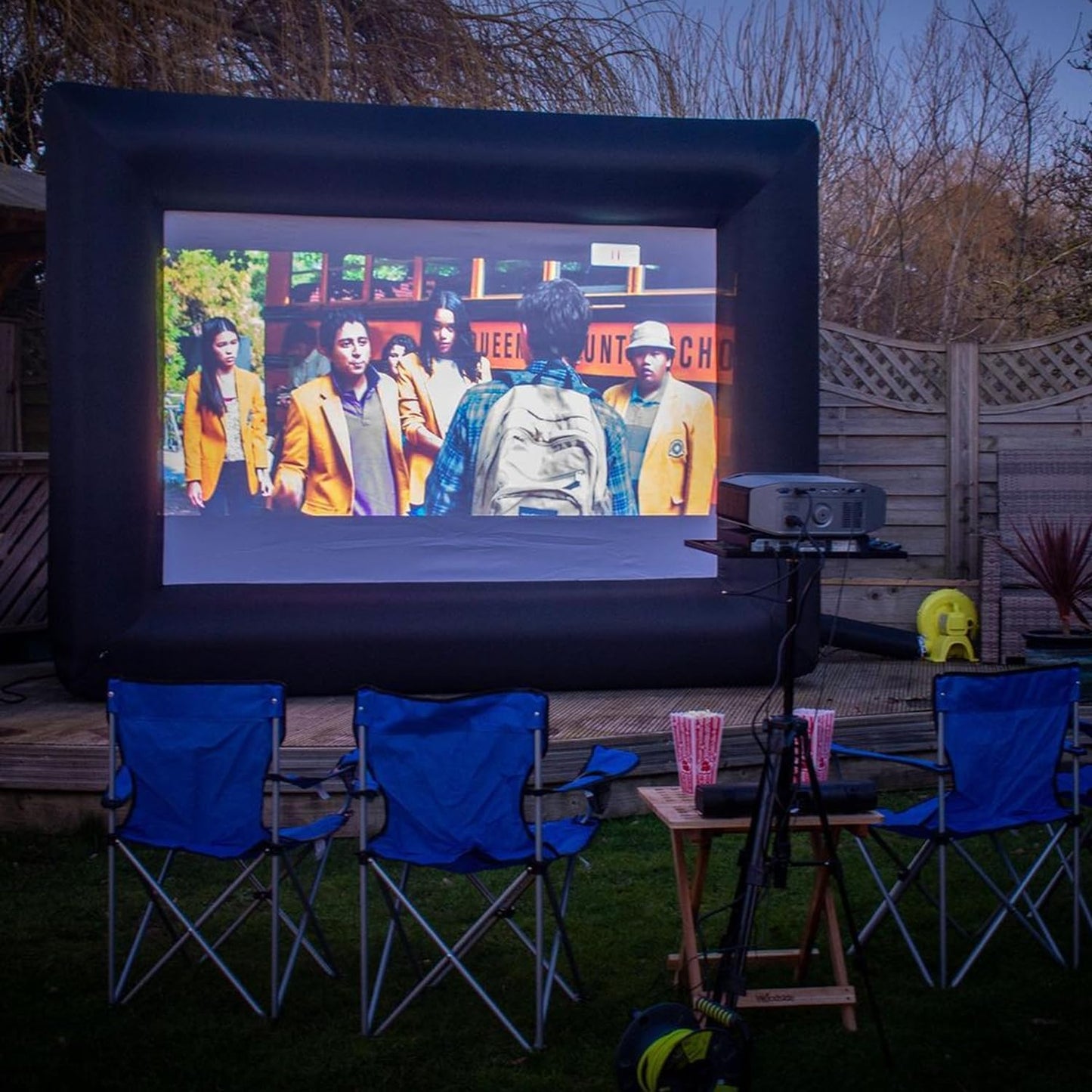 CZGBRO - visualización inflable para proyector – visualización de cine al aire última intervensión para fiestas de películas, patio trasero exterior con soplador de aire y bolsa de transporte,