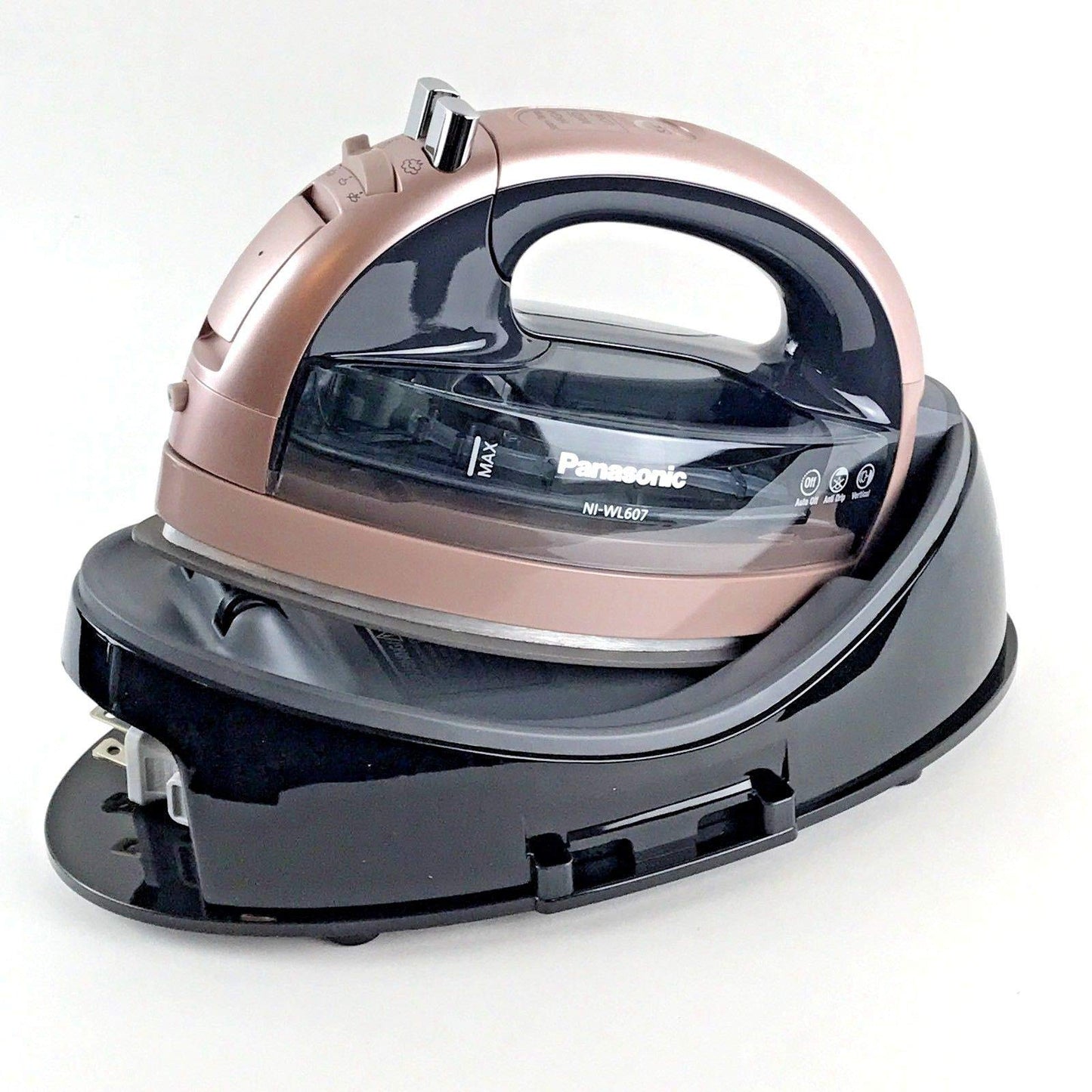 Plancha Inalámbrica Panasonic Rose Gold 360 Freestyle con Base de Carga de Cerámica para Ropa