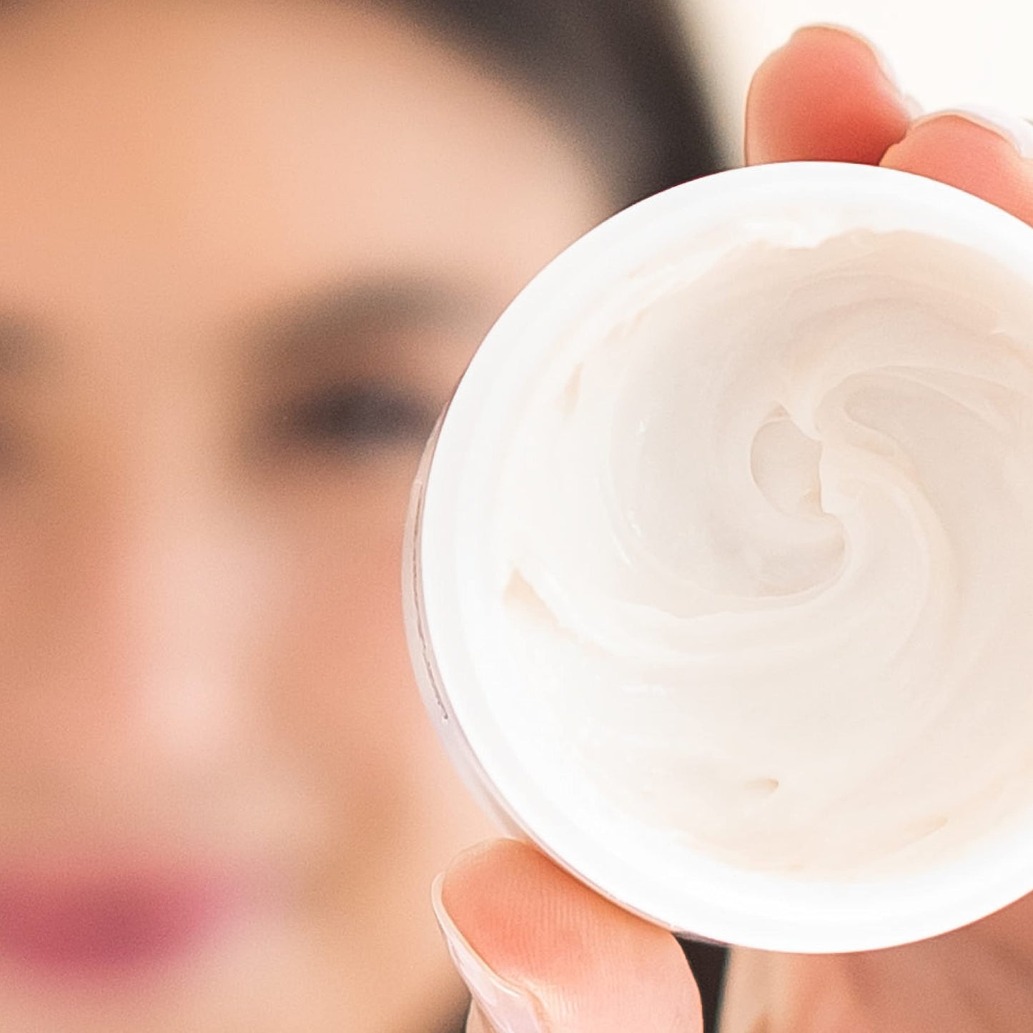 Crema Essential Renewal con 10% de ácido glicólico AHA para líneas y arrugas| Efectos reales| Sin fragancia ni parabenos| 2 onzas