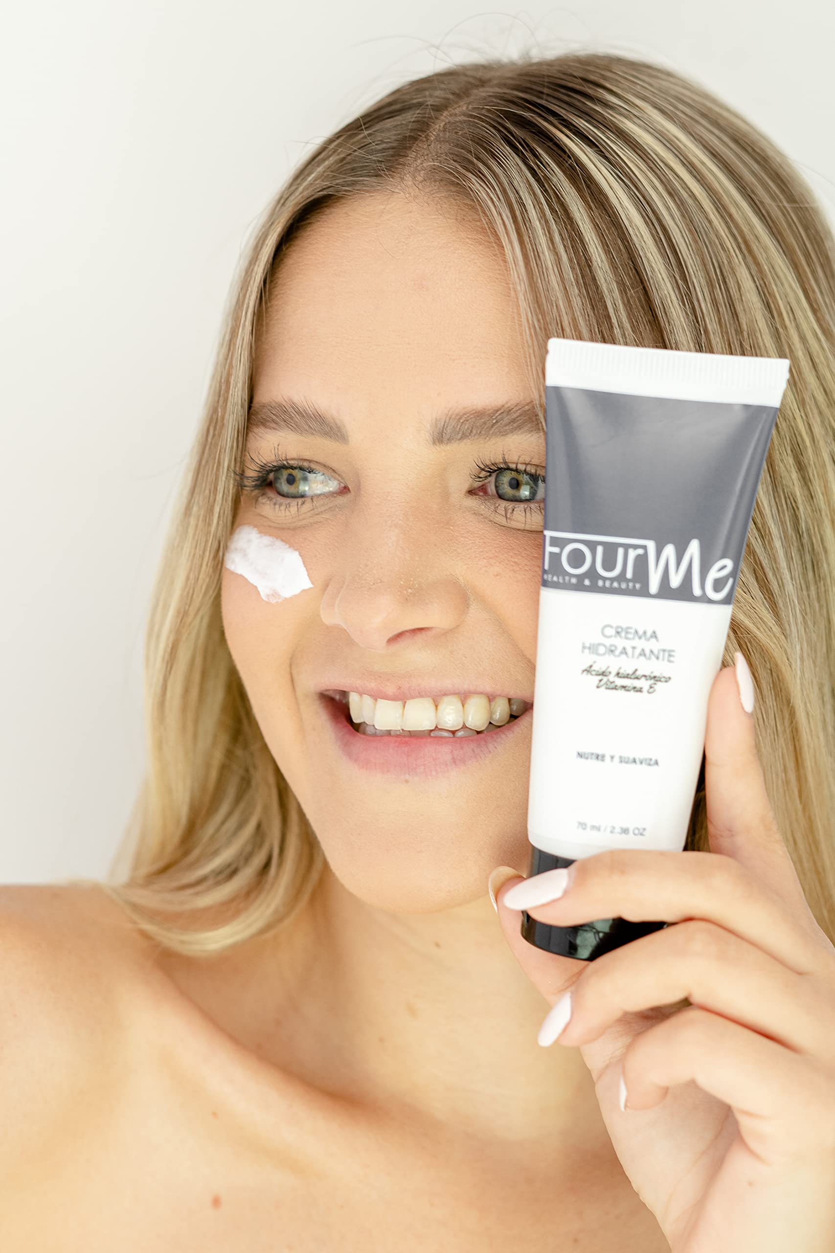 Crema Hidratante Fourme ácido hialurónico Vitamina E nutre y suaviza 3x1 - Fourme