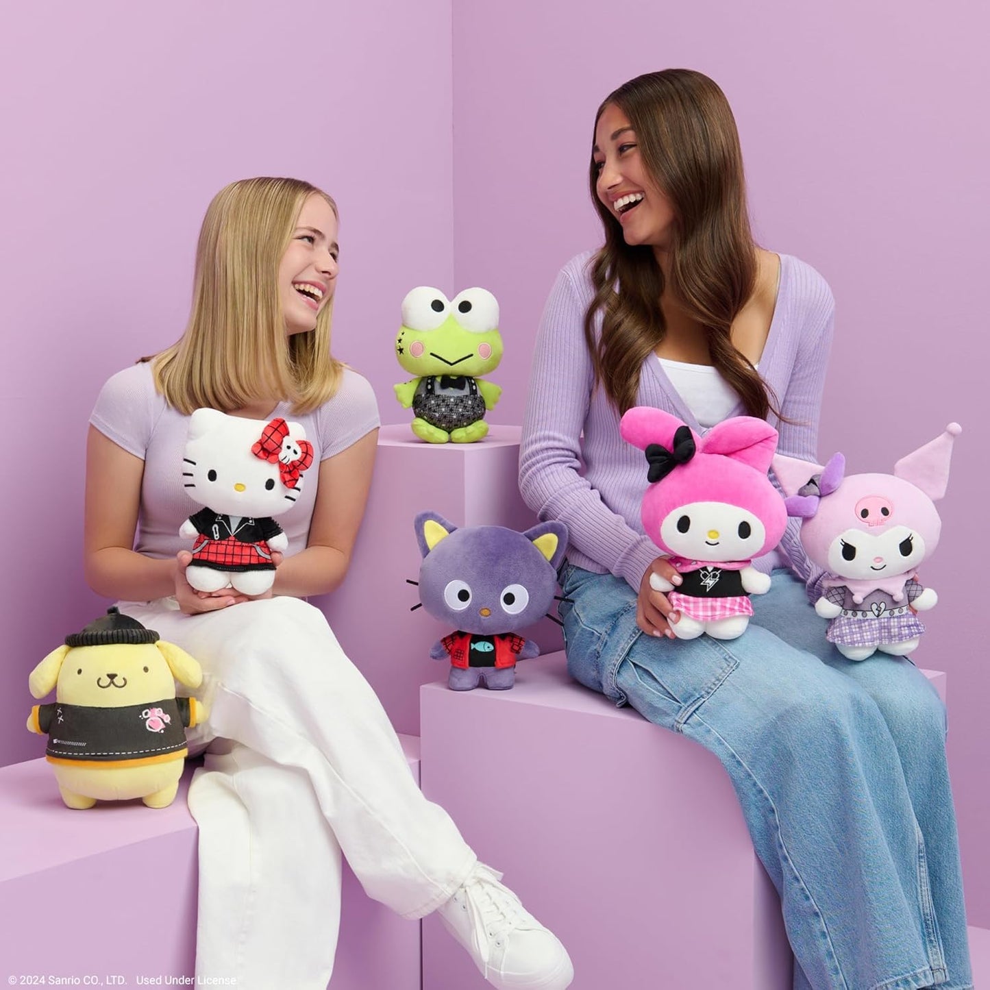 Hello Kitty and Friends Series 2, Pompompurin - Peluche Punks de 8 Pulgadas, Exclusivo de Amazon, Producto Oficial de Sanrio de Jazwares, a Partir de 6 años