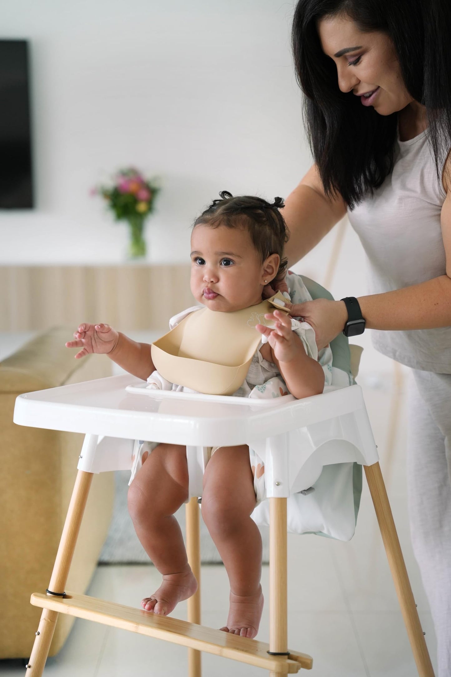 Nibble and Rest - Práctico bolsillo para silla alta, compatible con silla alta IKEA Antilop, accesorios para silla alta, material lavable e impermeable, una bolsa grande con un bolsillo interno con