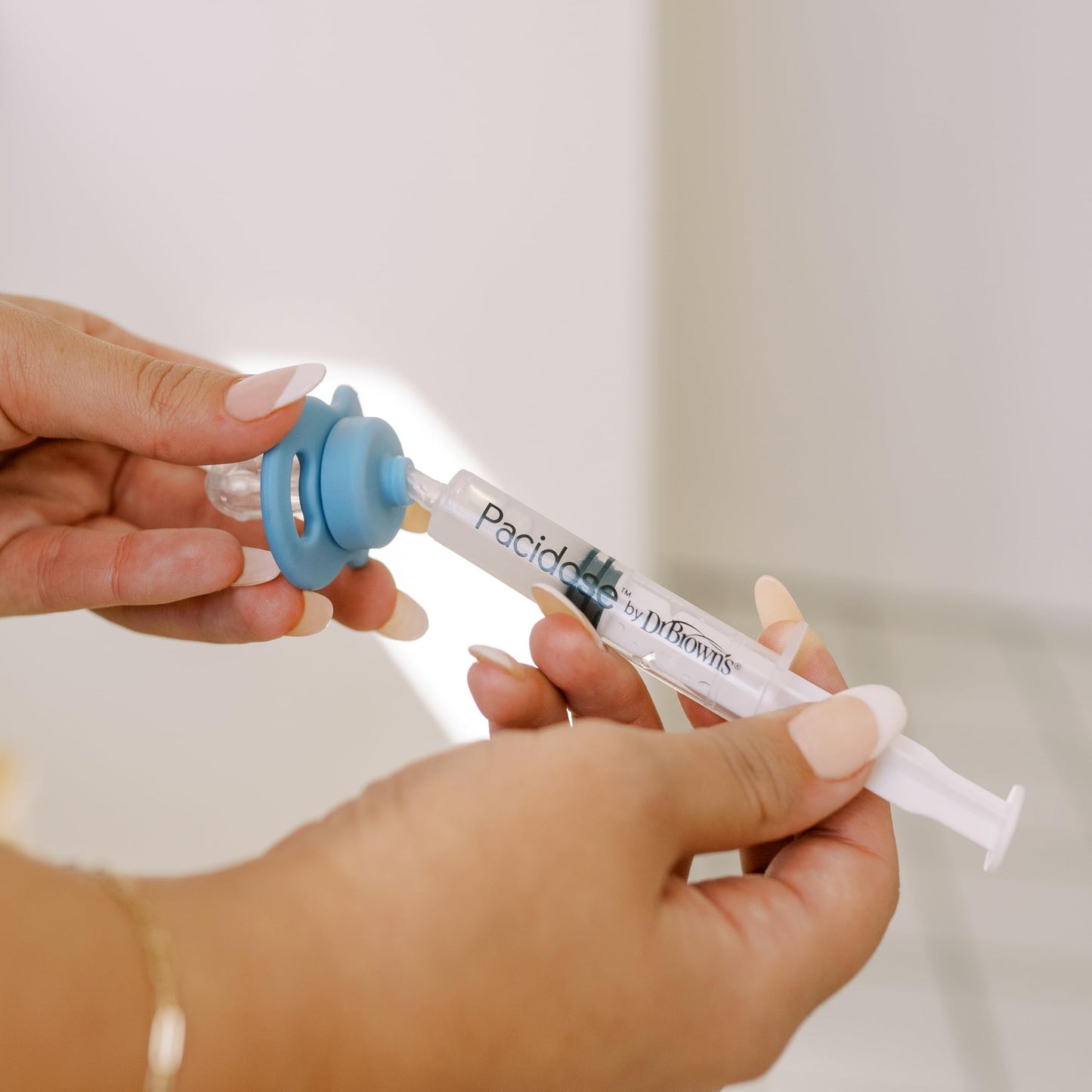AGGIE MD Pacidose Pacifier Baby Medicine Dispenser with Oral Syringe | Newborn | 0-6 Months