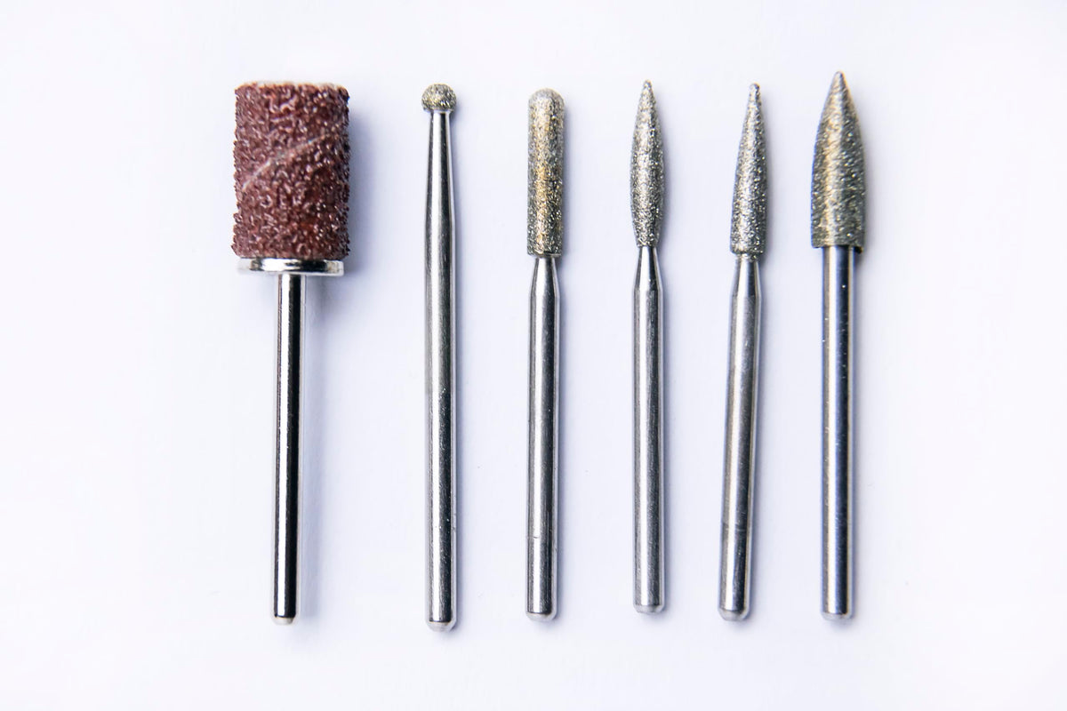 NAIL FACTORY - Mini Maq Pro II de Alto Rendimiento, Pulidor de Uñas Eléctrico, 35 000 RPM, Rotación Bidireccional, Rosa, con 6 Puntas Profesionales