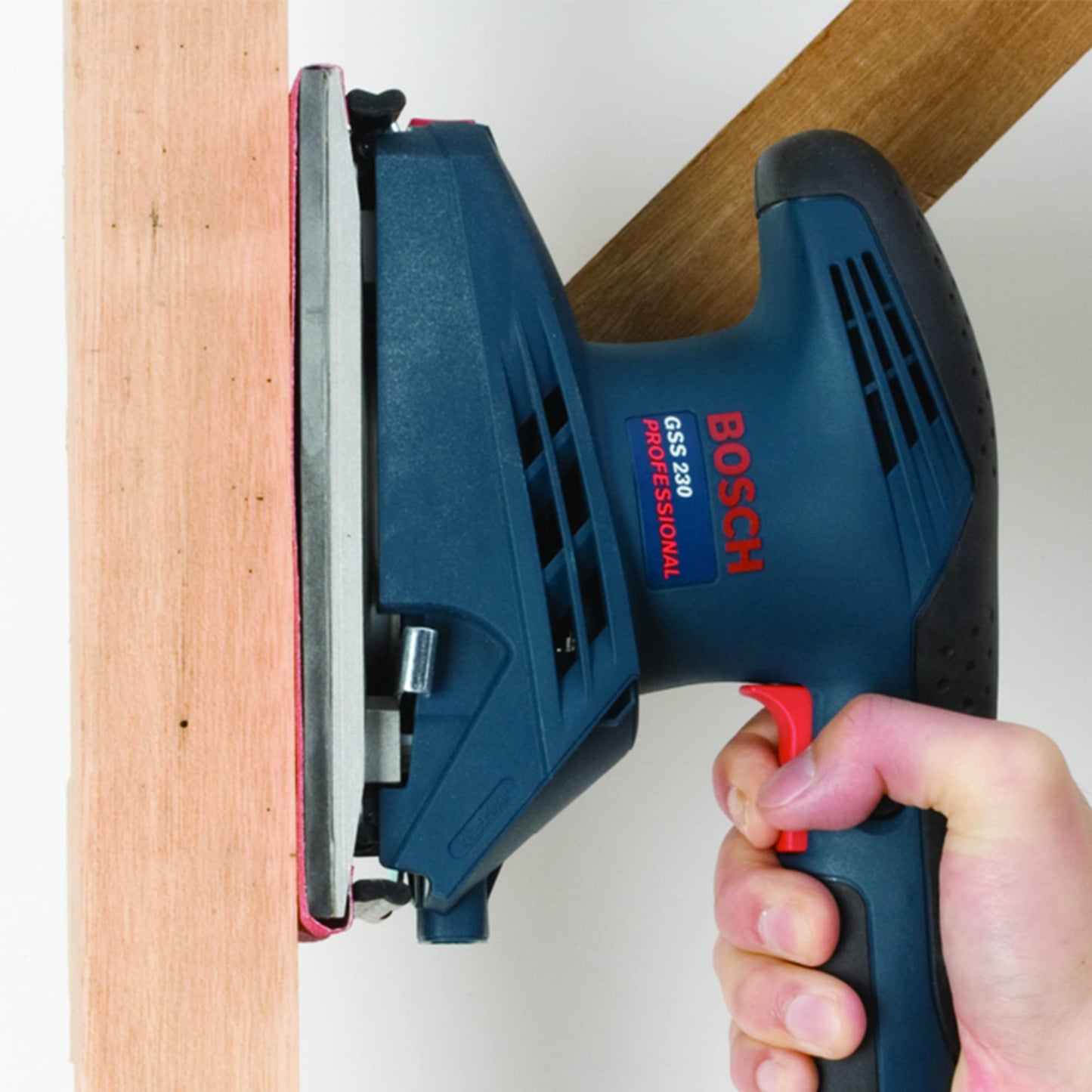 Bosch Lijadora Orbital GSS 23 AE 160W 127V Colector de Polvo